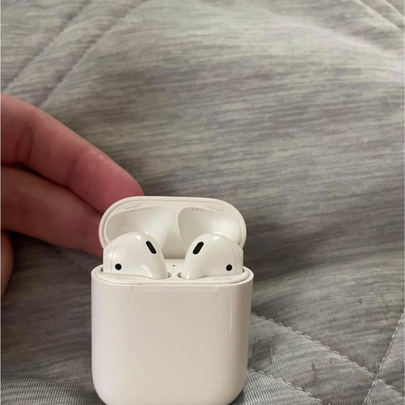 AirPods